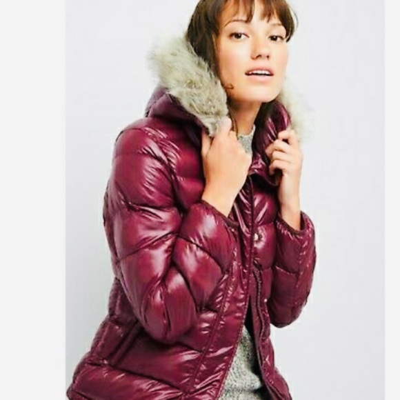 GAP Jackets & Blazers - Gap burgundy / wine red shiny puffer jacket with detachable faux fur hood